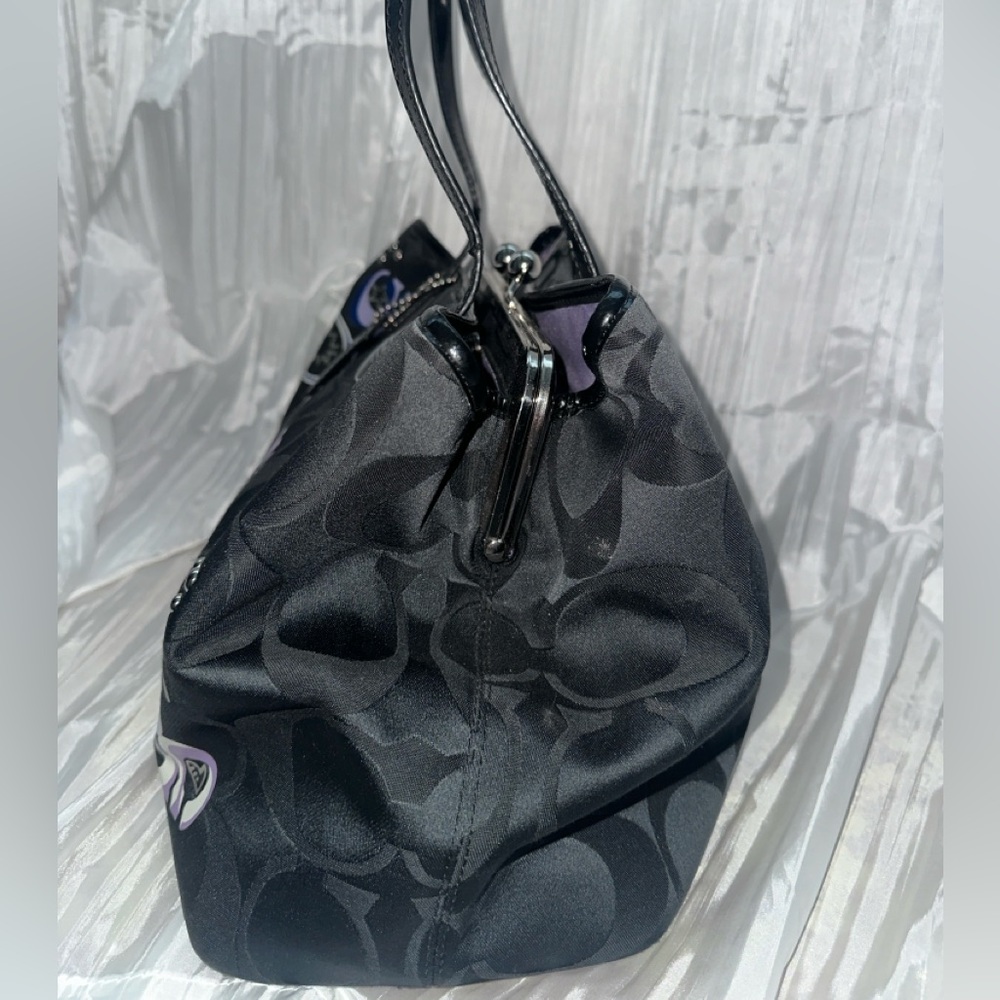 Coach Black Signature Canvas Optic Artistic Tote w Kisslock Closure EUC. - Picture 6 of 16